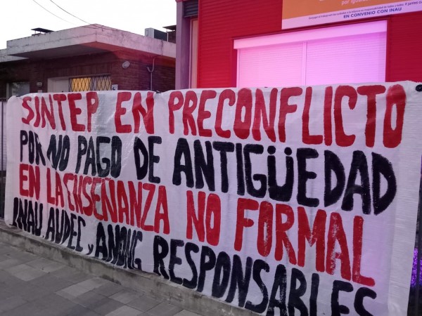 Trabajadores de la enseñanza privada reclaman que hace 30 años no cobran antigüedad