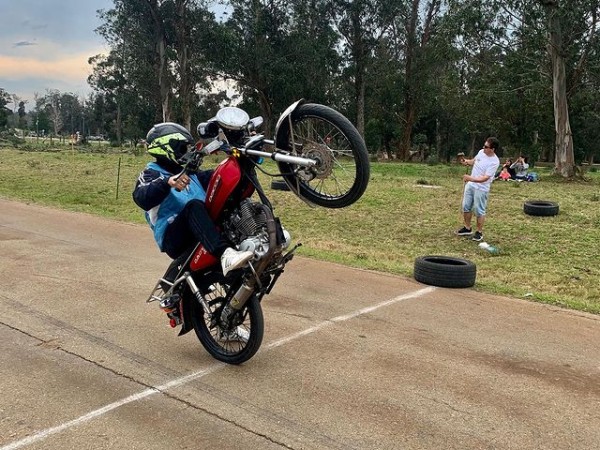 Intendencia cedió terreno para picadas de motos “para que se desarrollen en entorno controlado”