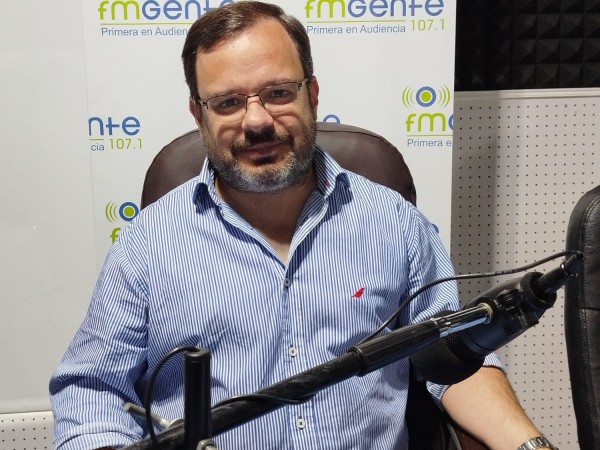 Diputado del PC elog...