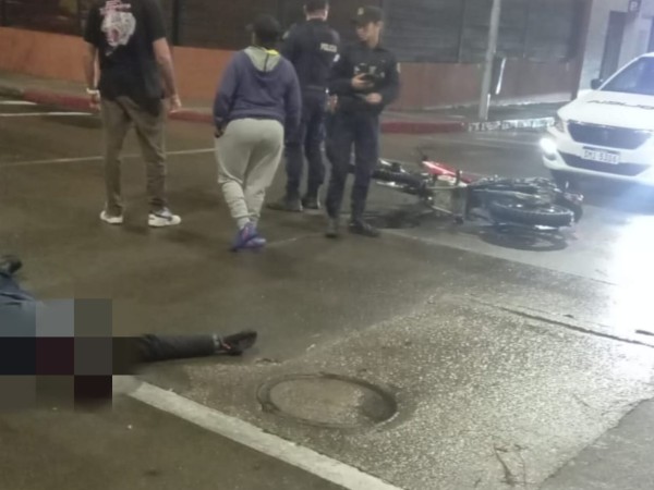 Siniestro de tránsito dejó a un motociclista lesionado