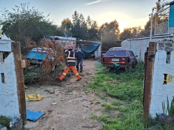 Demolieron casa utilizada para venta de estupefacientes en balneario Buenos Aires
