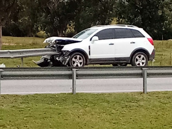 Un automóvil chocó c...
