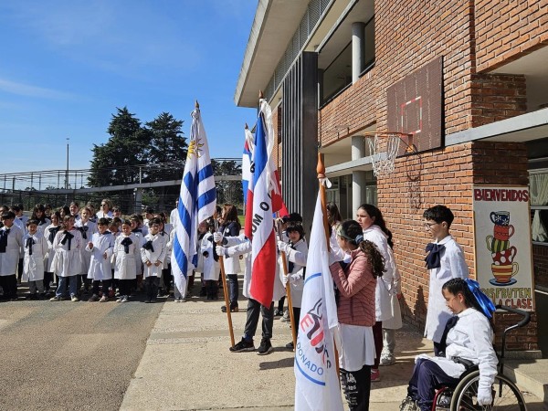 Escuela 107 de Cerro Pelado llevará el nombre de Reina Reyes