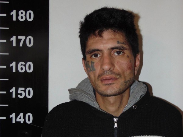 Rompió el vidrio de un auto y se llevó varios elementos; fue condenado