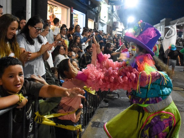 20 agrupaciones part...