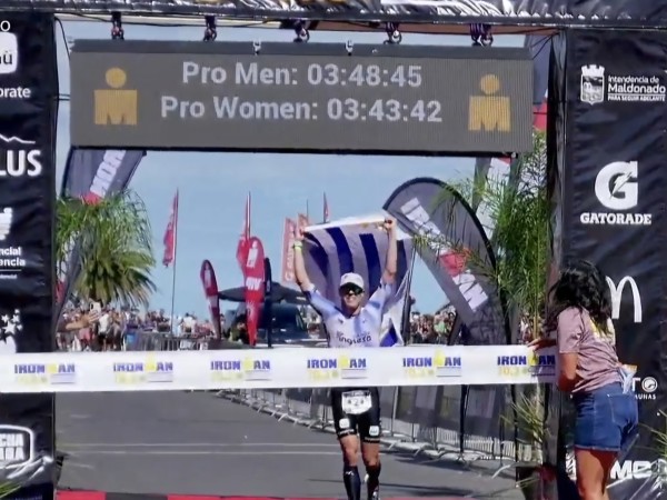 El uruguayo Federico Scarabino ganó la décima edición del Ironman 70.3 Punta del Este