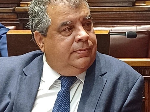 Blás advierte sobre...