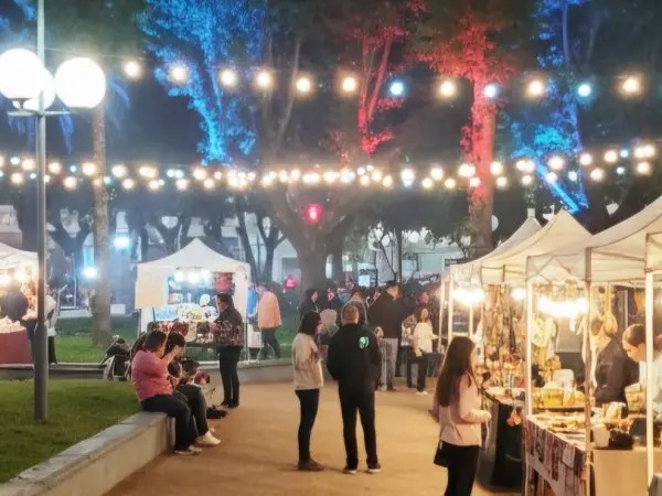 Con música, emprendi...