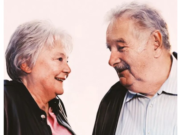 Pablo Cohen presenta su libro de entrevistas a Mujica y Topolansky en Enjoy: “Uno no hubiera sido lo que fue sin el otro”