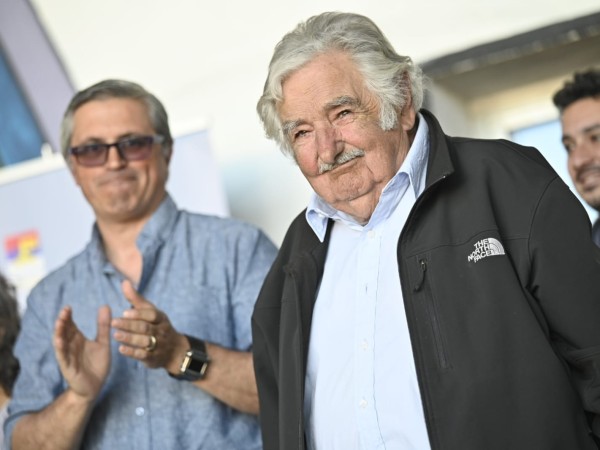 Mujica, Amoroso, candidaturas