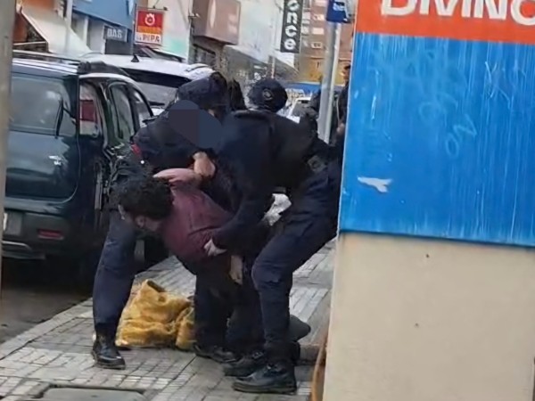 Un hombre fue deteni...