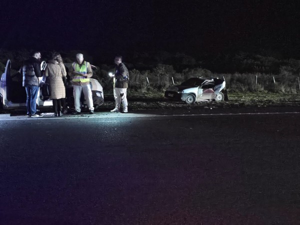 Choque entre dos autos en Ruta Interbalnearia dejó una mujer lesionada