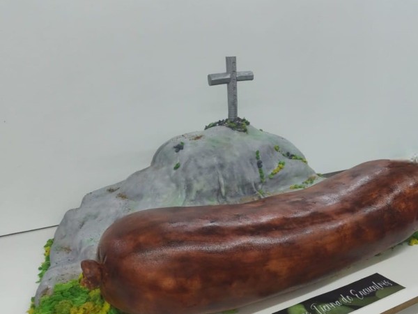 La impactante torta...