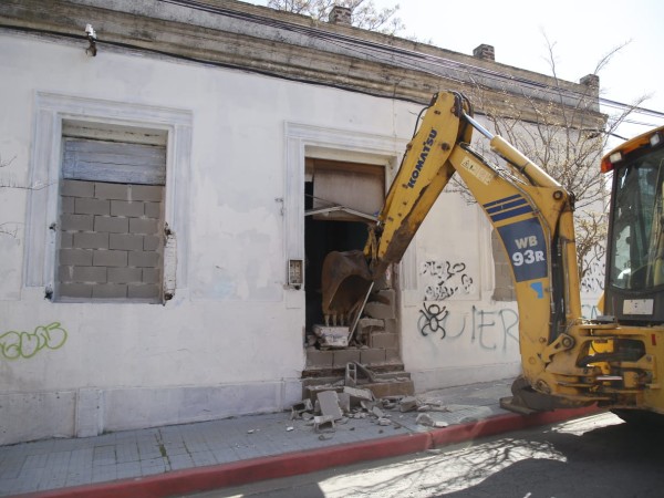 Intendencia tomó posesión de dos terrenos que había expropiado para construir estacionamiento en Maldonado