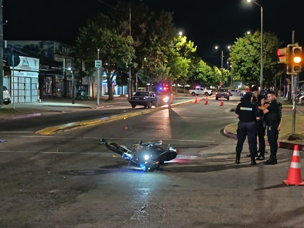 Motociclista está gr...