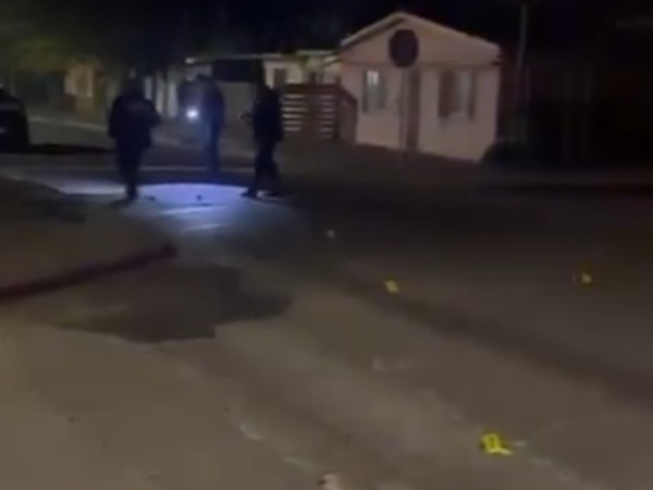 Dos hombres en moto dispararon contra una casa: hallaron 14 vainas en la calle