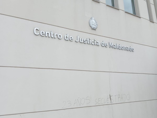 Condenaron a 4 años y medio de prisión al joven que mató a un adolescente tras pelea fuera de un bar de Maldonado