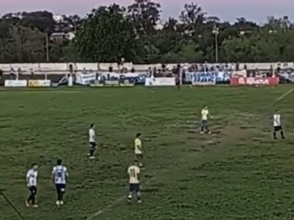 Partido de fútbol te...