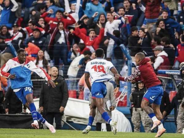 Nacional venció a Peñarol y es campeón uruguayo