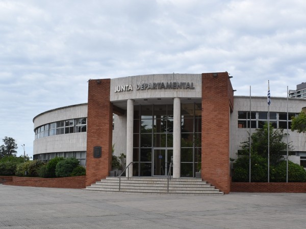 Declaran en Fiscalía exedil José Luis Sánchez y empresario contratado por la Junta Departamental