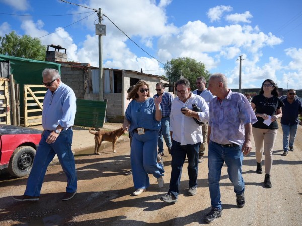 Ministra Cairo prometió avanzar en soluciones habitacionales tras recorrida por Maldonado