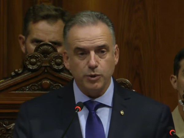 Orsi defendió su pri...