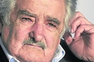 El presidente Mujica inaugura UTU en Gregorio Aznárez