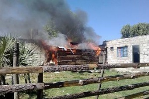Familia pierde todo luego de incendio en Pan de Azúcar