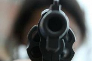 Tres asaltos a mano armada en comercios