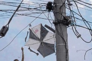 UTE advierte del riesgo de remontar cometas cerca de redes de energía