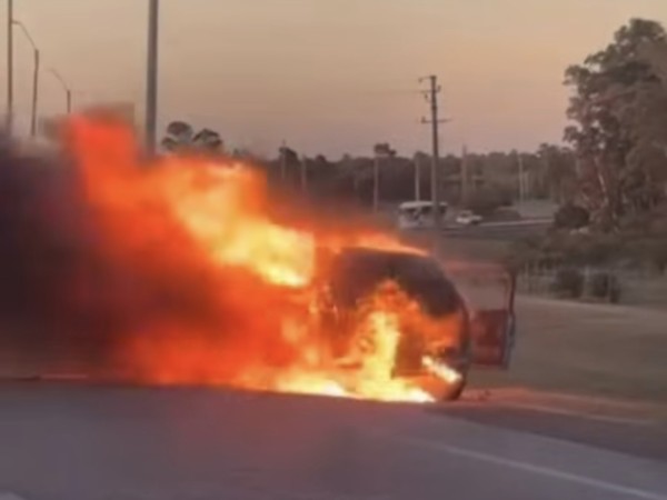 Voraz incendio destr...