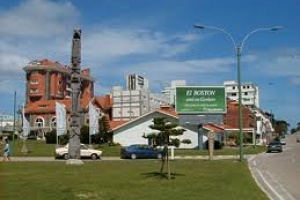 La intendencia presenta Modelo de Compromiso de Calidad con el Turismo