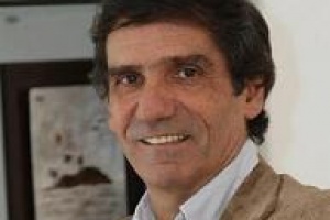 Javier García: próximo presidente entre un hombre de 80 años y otro de 40