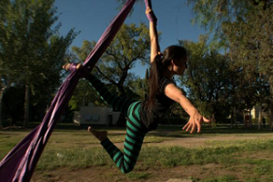 Jóvenes preparan actividad educativa y artística en Teatro de Verano

