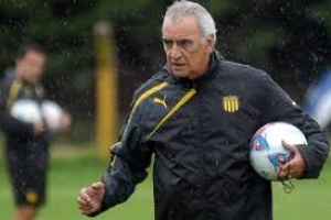Fossati:"Si hubiera sido yo no descarto..." retirar la selección del mundial