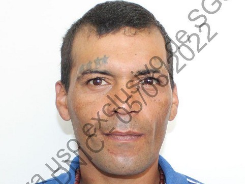 Temor en San Carlos: un sujeto caminaba por la calle con un arma de fuego en su mano; fue detenido