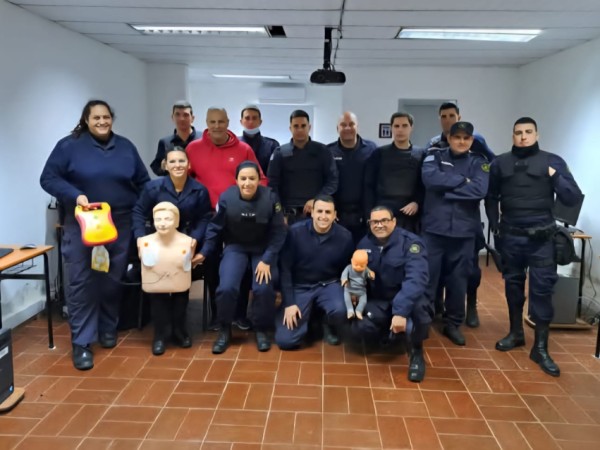 paro cardiorrespiratorio, joven, futbolista, policía,