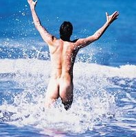 Hombre que se bañaba desnudo en Piriápolis fue advertido por la subprefectura