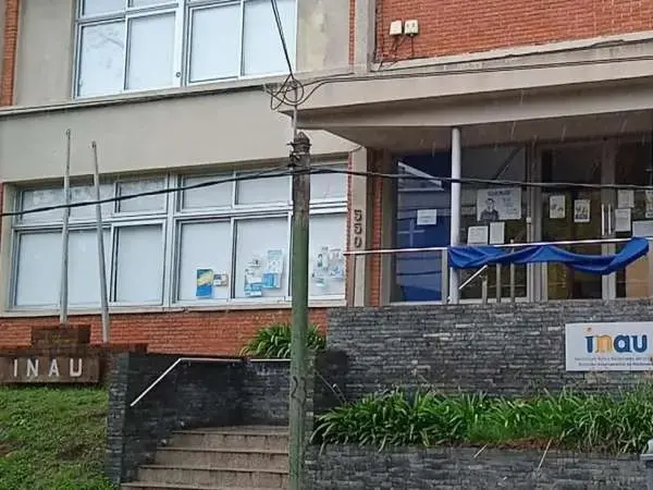 Trabajadores de INAU...