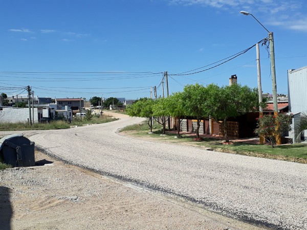“A una familia de San Carlos le robaron todas las herramientas con las que construyen de a poquito su casa”: el drama diario en barrio Lomas de Maldonado