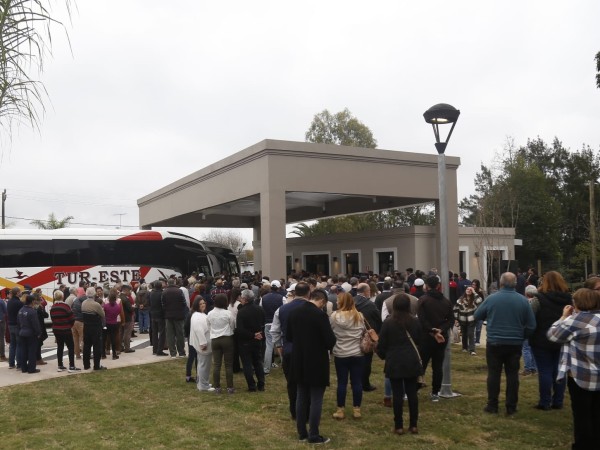 alcalde aigua, inauguraciones obras, municipio aigua, terminal de buses,