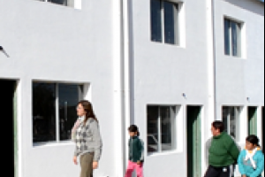Intendencia, ANV y empresas evalúan proyectos de viviendas de interés social