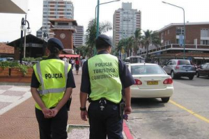 Policía inicia horas extras de verano a mediados de mes