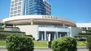 Arrebato en los accesos al Hotel Conrad 
