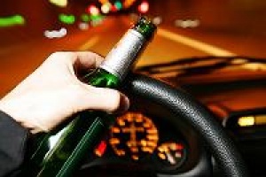 Consumo de alcohol en conductores se cuadriplica entre viernes y domingos