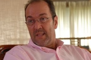 Hugo de León lleva adelante un proyecto de mayor actividad física en escuelas