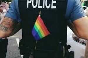 Gremio policial reclama reintegro de policía gay a la seccional de Piriápolis