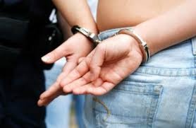 Dos chicas de 16 y una de 17 salieron de rapiña y robo