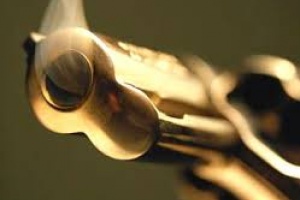 Un hombre baleó a su esposa en confuso incidente