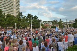 Masiva participación en marcha por el fiscal Nisman en Punta del Este